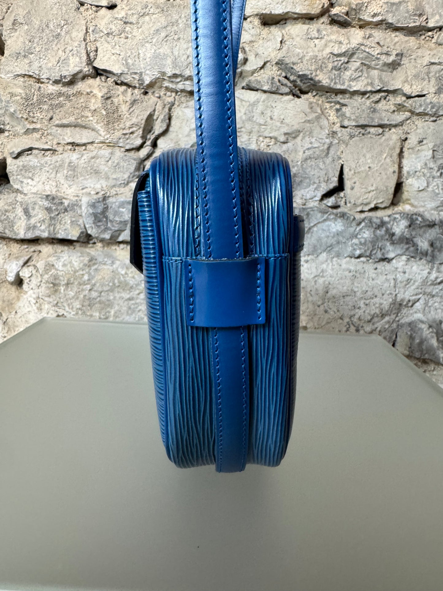 Louis Vuitton Jeune Fille blau Epi Leder