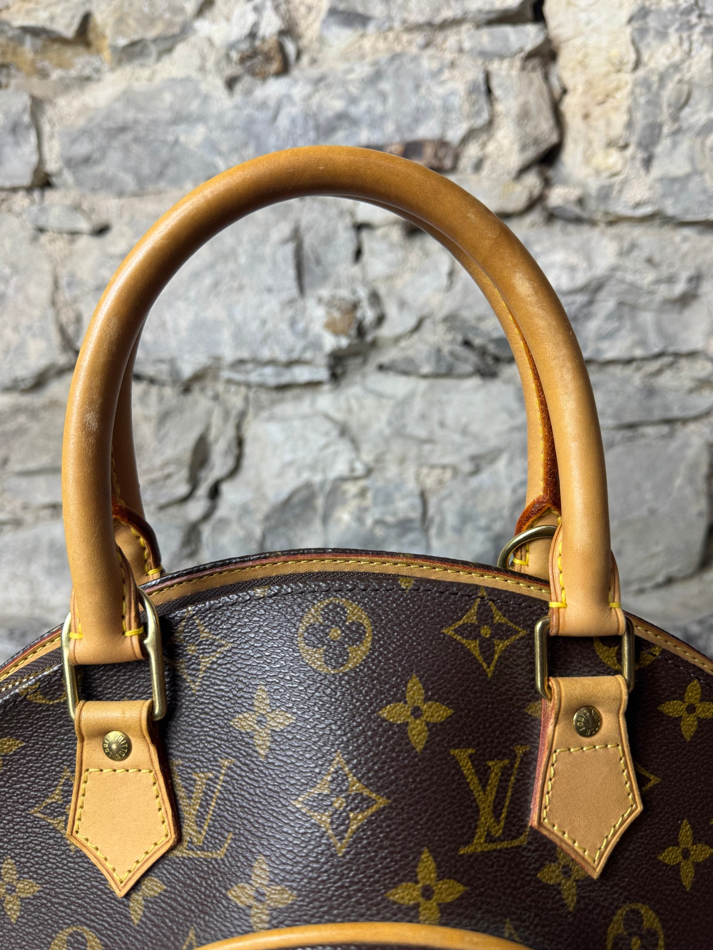 Louis Vuitton Ellipse MM Monogram Canvas