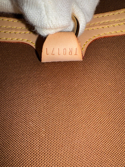Louis Vuitton Ellipse MM Monogram Canvas