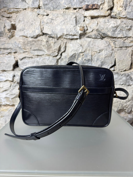Louis Vuitton Trocadéro 27 Epi Leder Schwarz