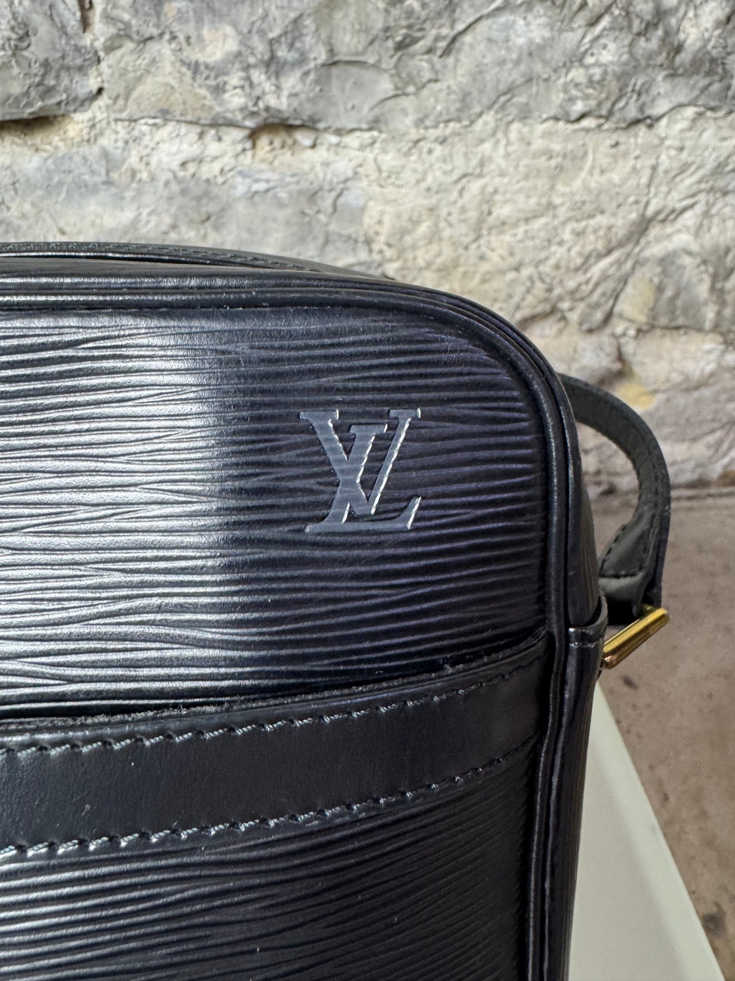Louis Vuitton Trocadéro 27 Epi Leder Schwarz