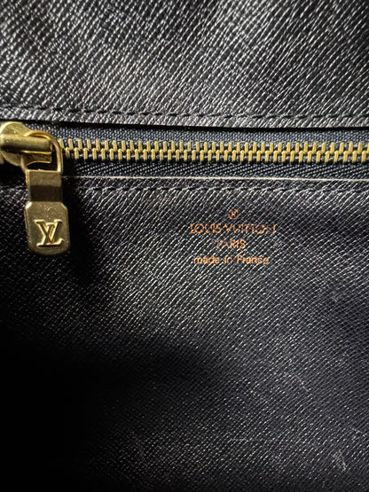 Louis Vuitton Trocadéro 27 Epi Leder Schwarz