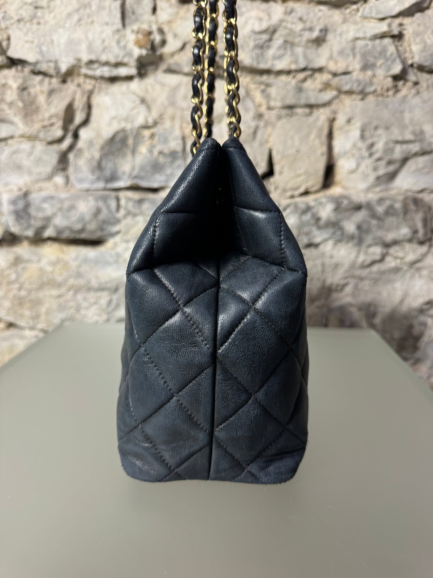 Chanel Vintage CC Chain Shoulder Bag Schwarz