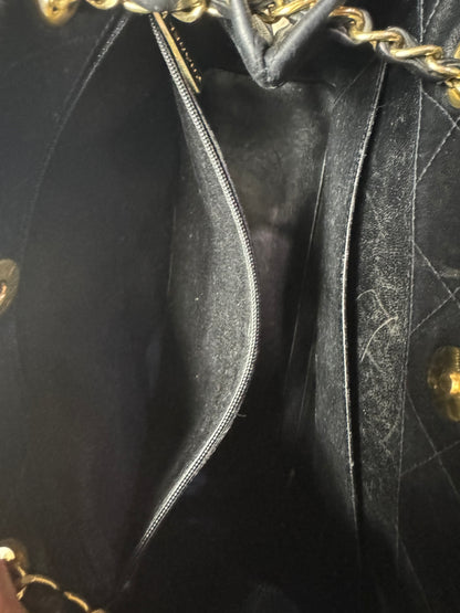 Chanel Vintage CC Chain Shoulder Bag Schwarz