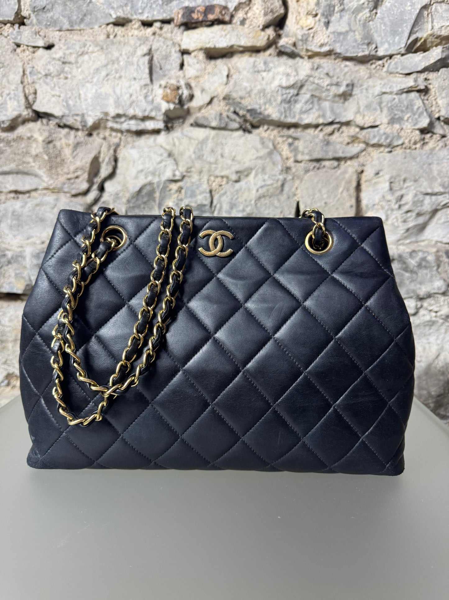 Chanel Vintage CC Chain Shoulder Bag Schwarz