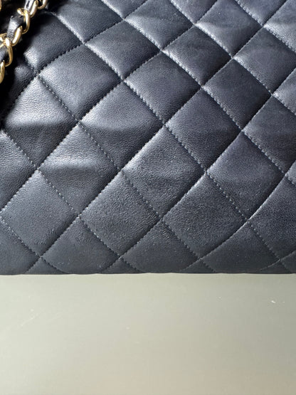 Chanel Vintage CC Chain Shoulder Bag Schwarz