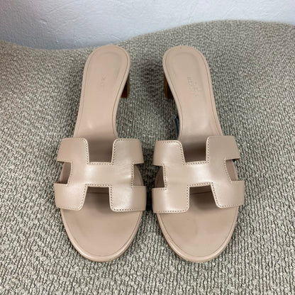 Hermès Oasis Sandalen – Nude – Größe 39