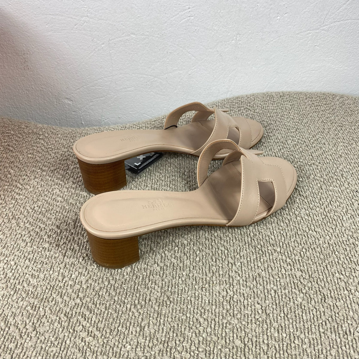 Hermès Oasis Sandalen – Nude – Größe 39
