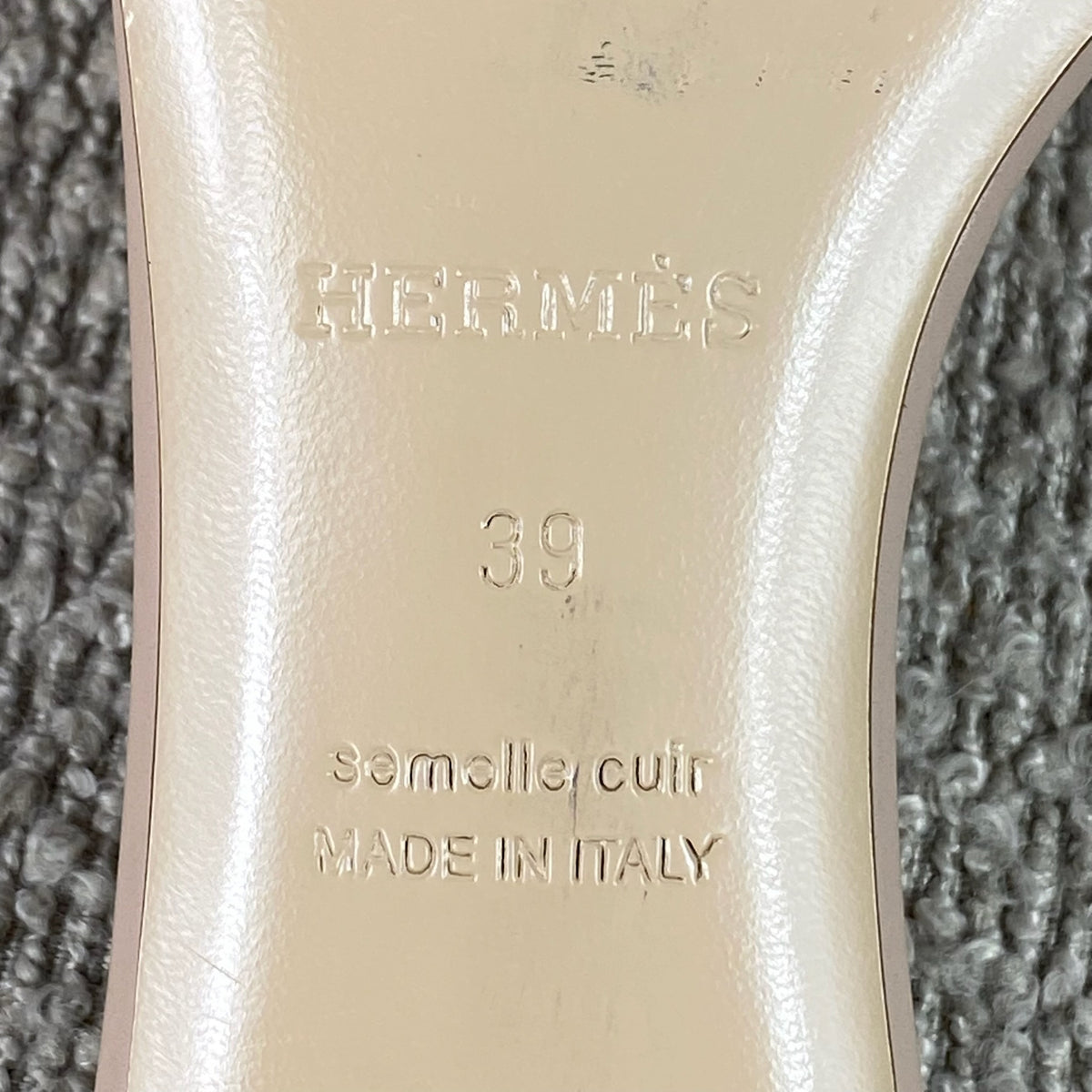 Hermès Oasis Sandalen – Nude – Größe 39
