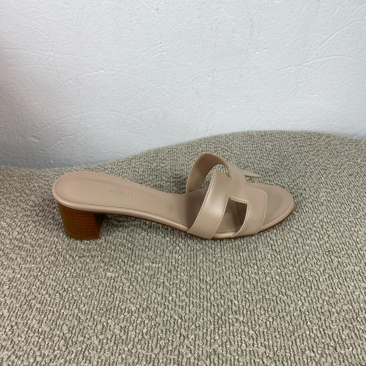 Hermès Oasis Sandalen – Nude – Größe 39