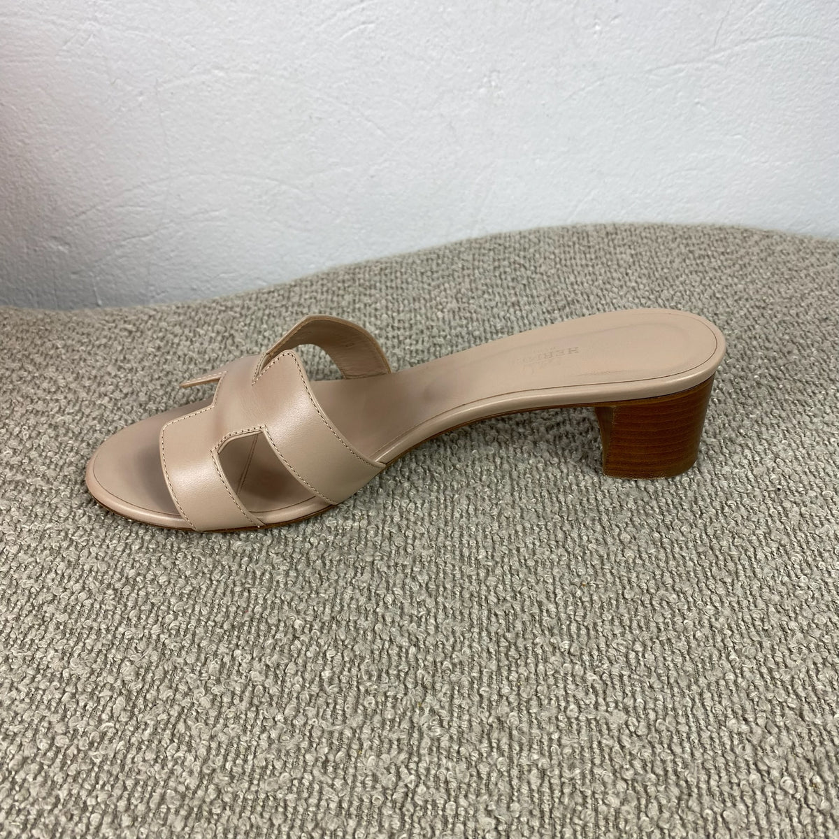 Hermès Oasis Sandalen – Nude – Größe 39