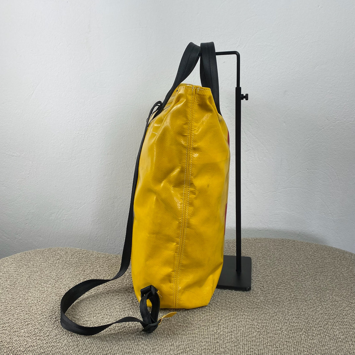 FREITAG Rucksack – Gelb/Rot