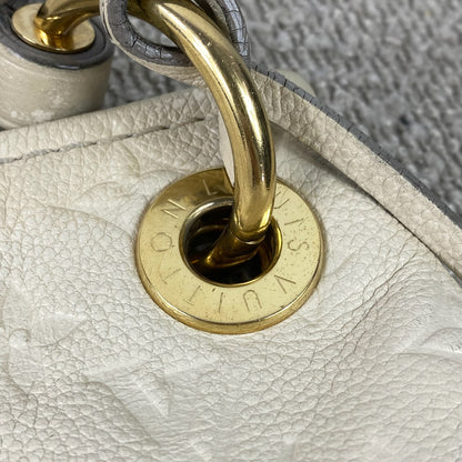 Louis Vuitton Artsy GM – Monogram Empreinte Leder Creme