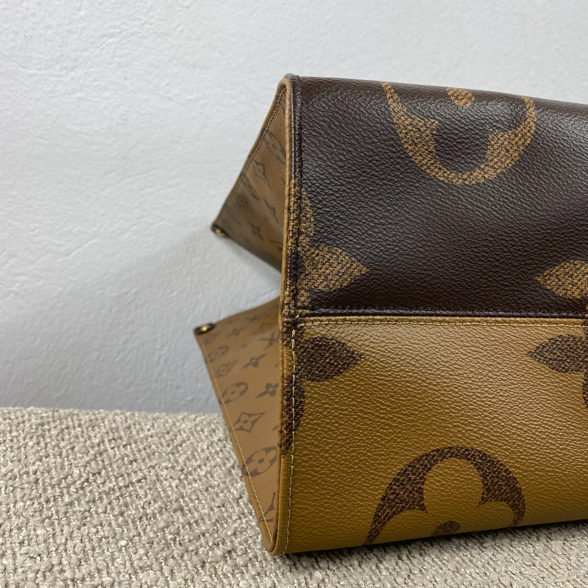 Louis Vuitton OnTheGo GM – Monogram / Monogram Reverse