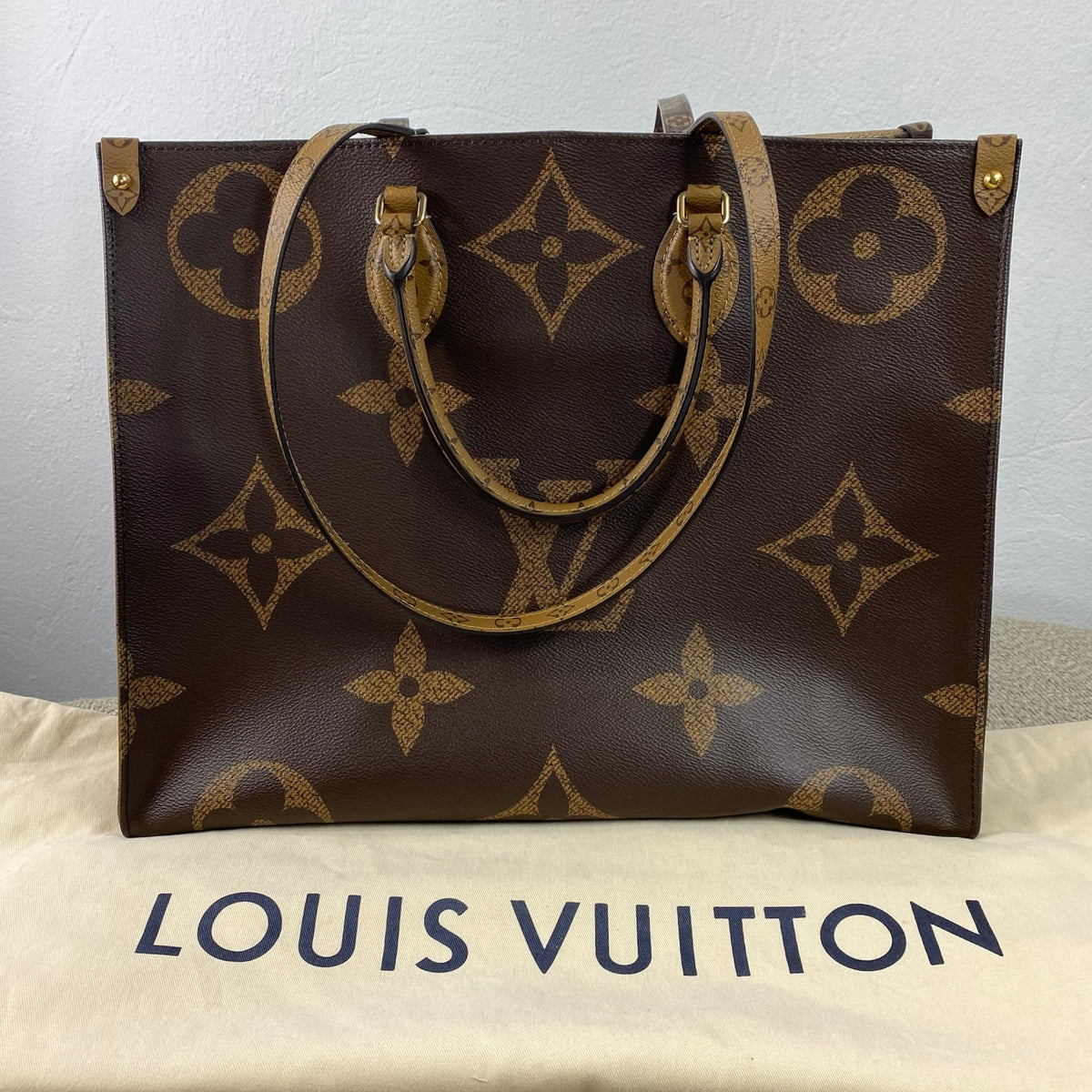 Louis Vuitton OnTheGo GM – Monogram / Monogram Reverse