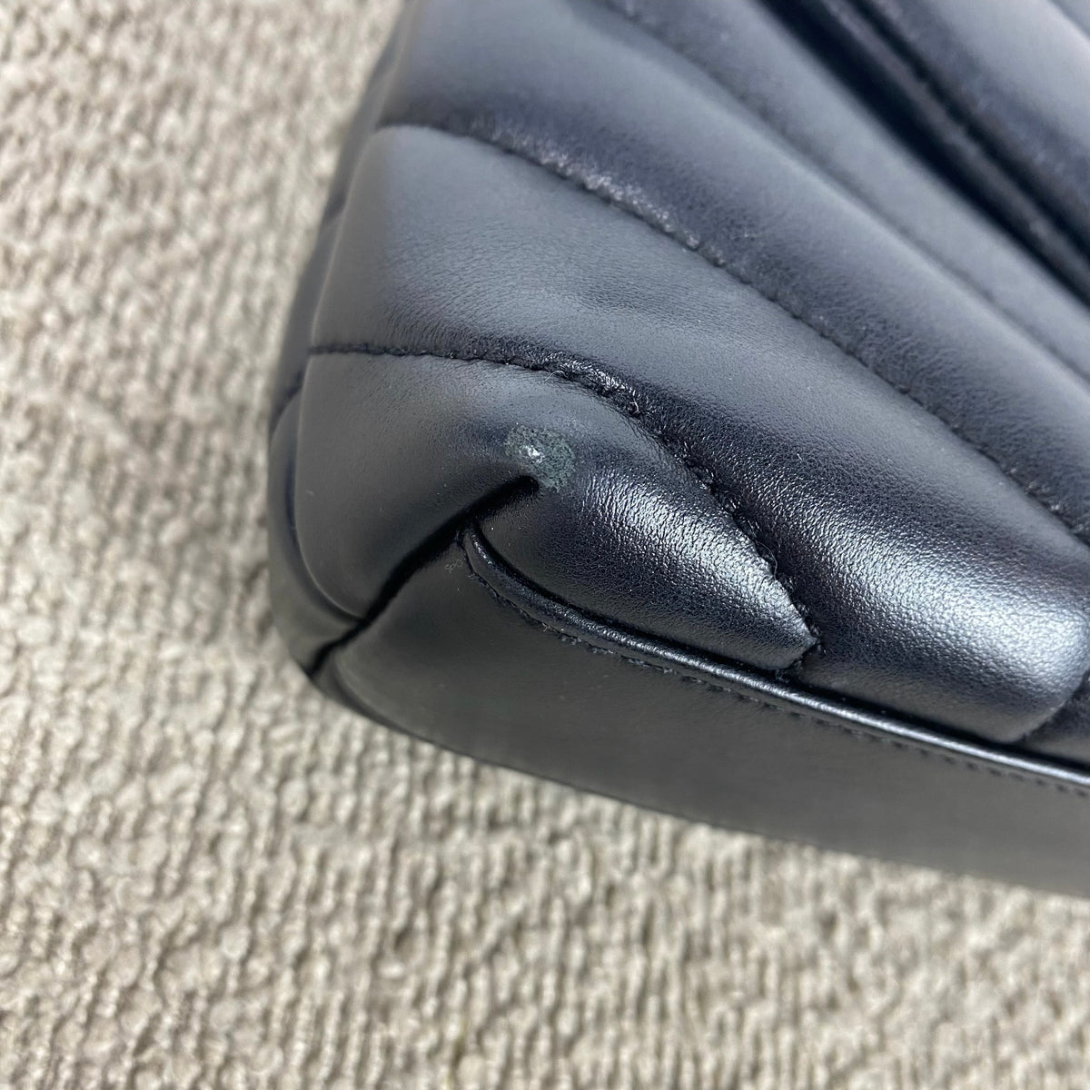 Saint Laurent Loulou Mini – Schwarz