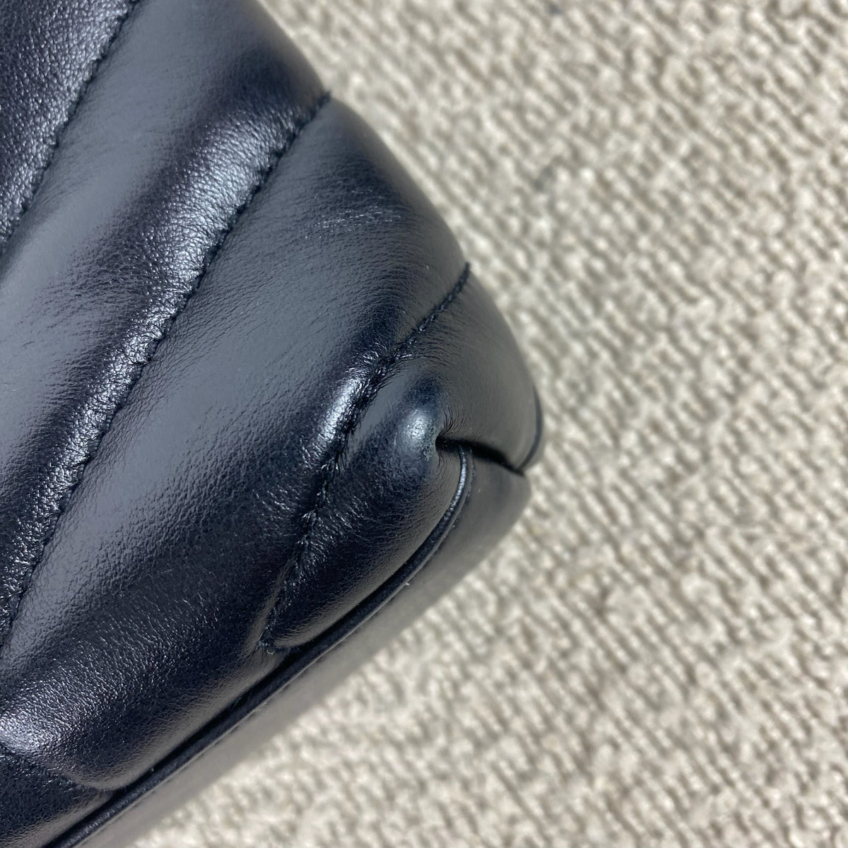 Saint Laurent Loulou Mini – Schwarz