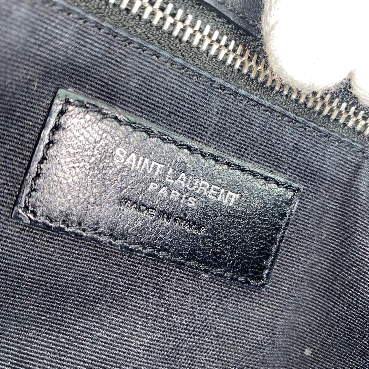 Saint Laurent Loulou Mini – Schwarz