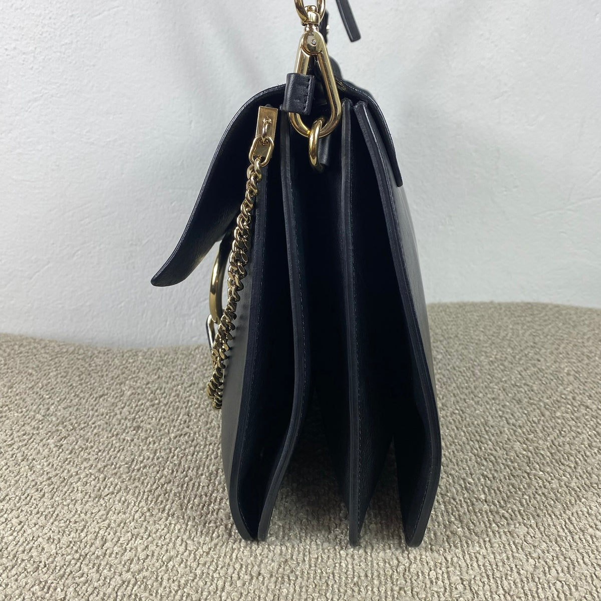 Chloé Faye Medium – Schwarz