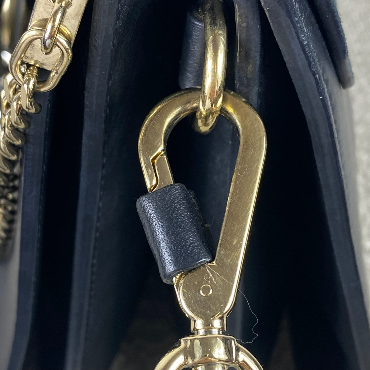 Chloé Faye Medium – Schwarz