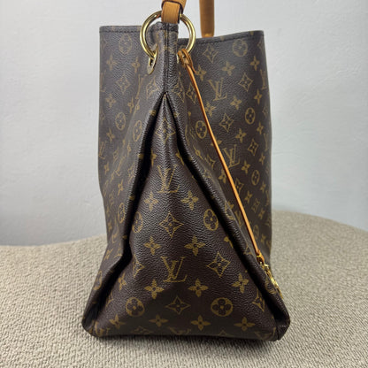 Louis Vuitton Artsy GM – Monogram Canvas
