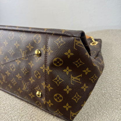 Louis Vuitton Artsy GM – Monogram Canvas