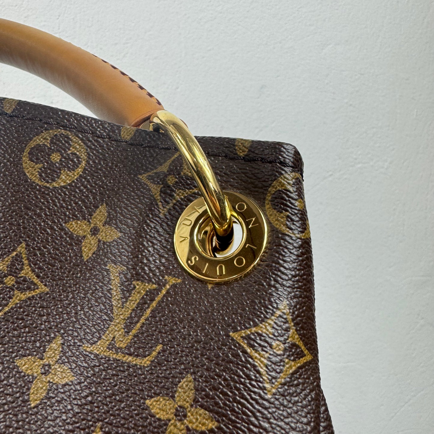 Louis Vuitton Artsy GM – Monogram Canvas