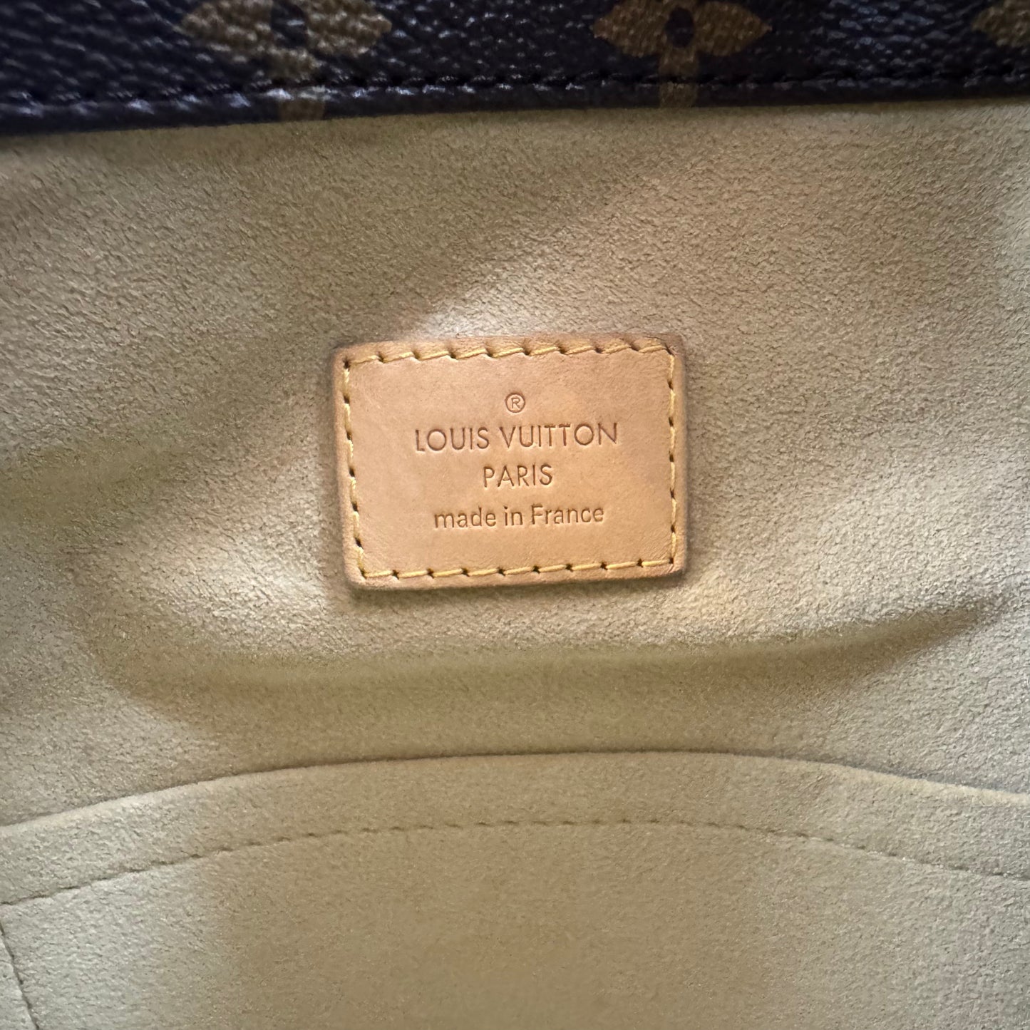 Louis Vuitton Artsy GM – Monogram Canvas