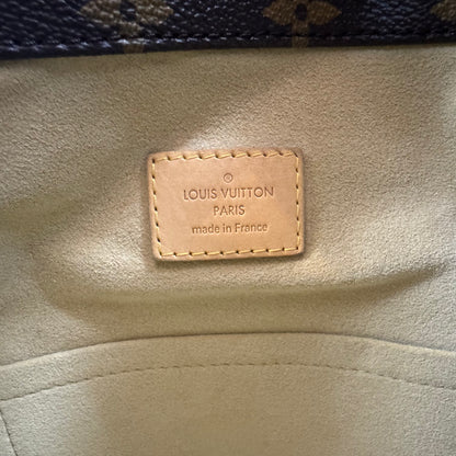 Louis Vuitton Artsy GM – Monogram Canvas