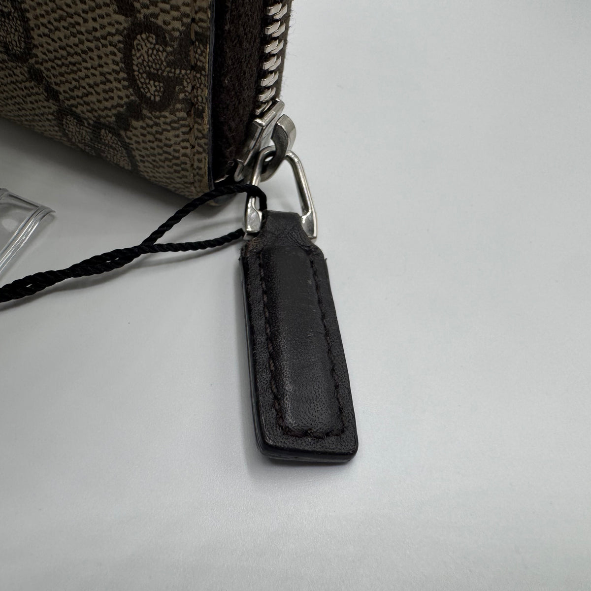 Gucci Ophidia GG Zip Around Geldbeutel – Beige/Ebony