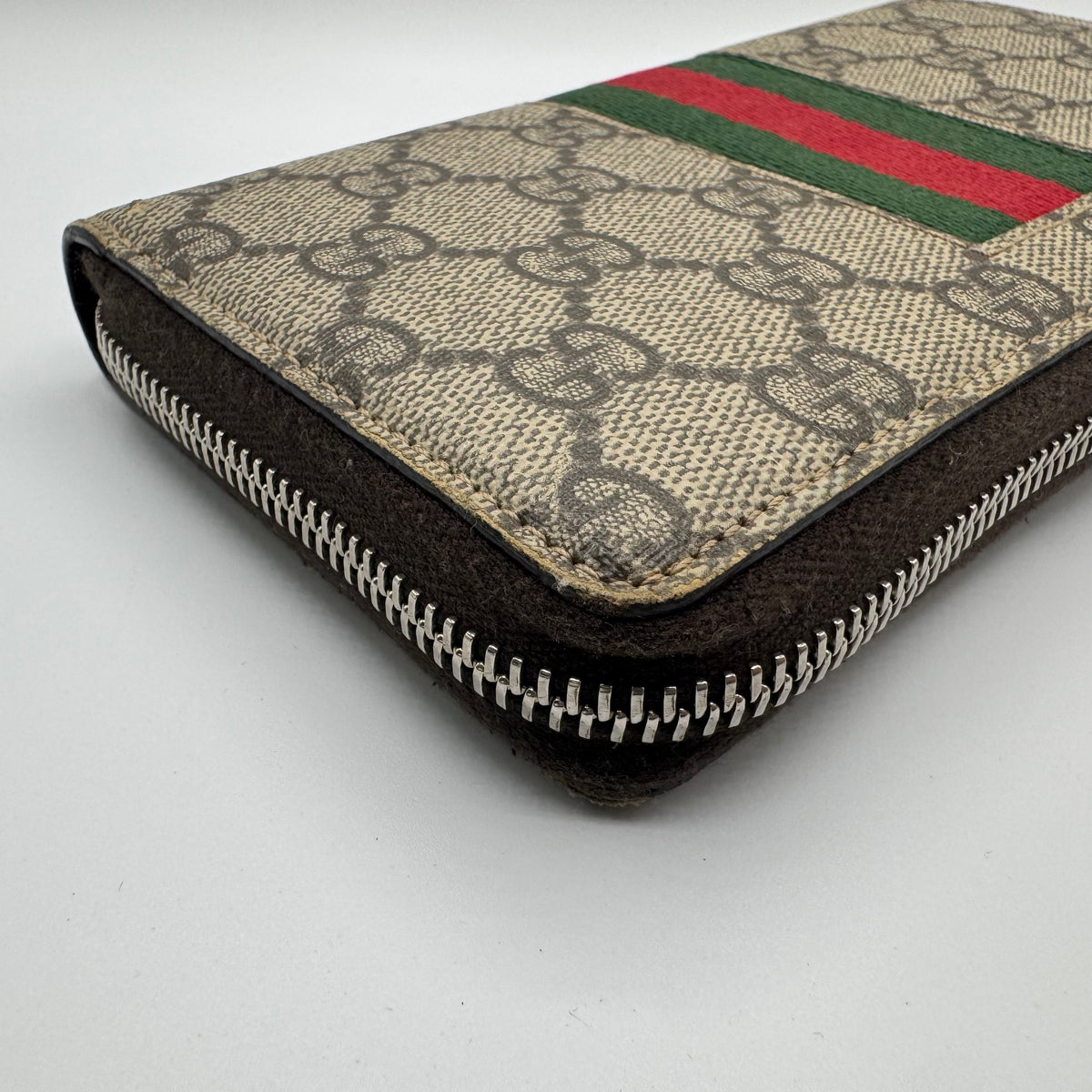 Gucci Ophidia GG Zip Around Geldbeutel – Beige/Ebony