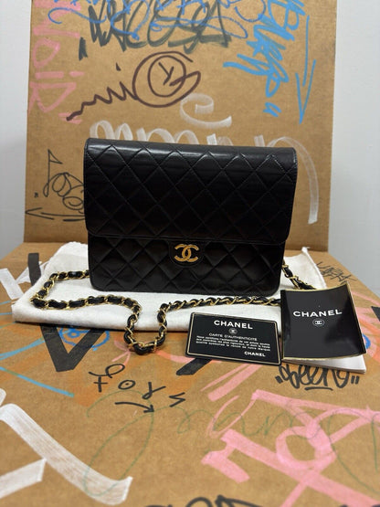 Chanel Handtasche Schultertasche Leder Classic Flap Bag Timeless