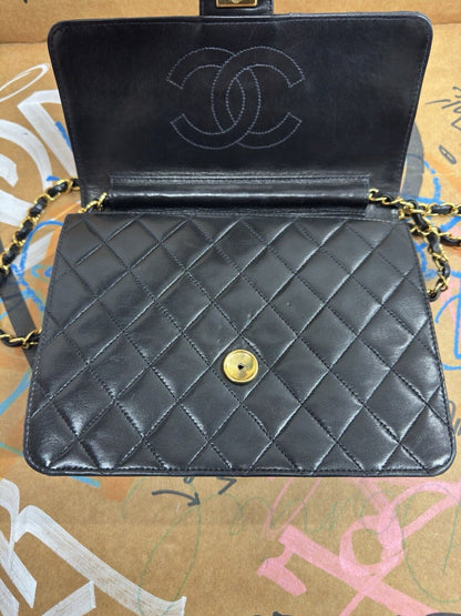 Chanel Handtasche Schultertasche Leder Classic Flap Bag Timeless