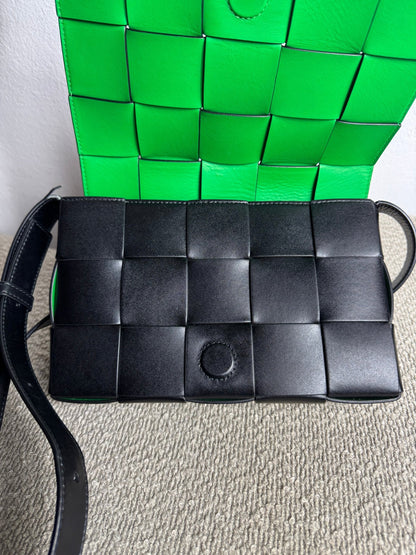 Bottega Veneta Cassette – Schwarz - BagAffair