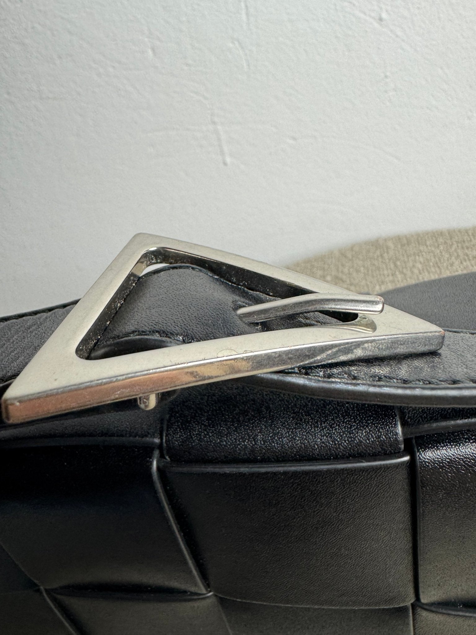 Bottega Veneta Cassette – Schwarz - BagAffair