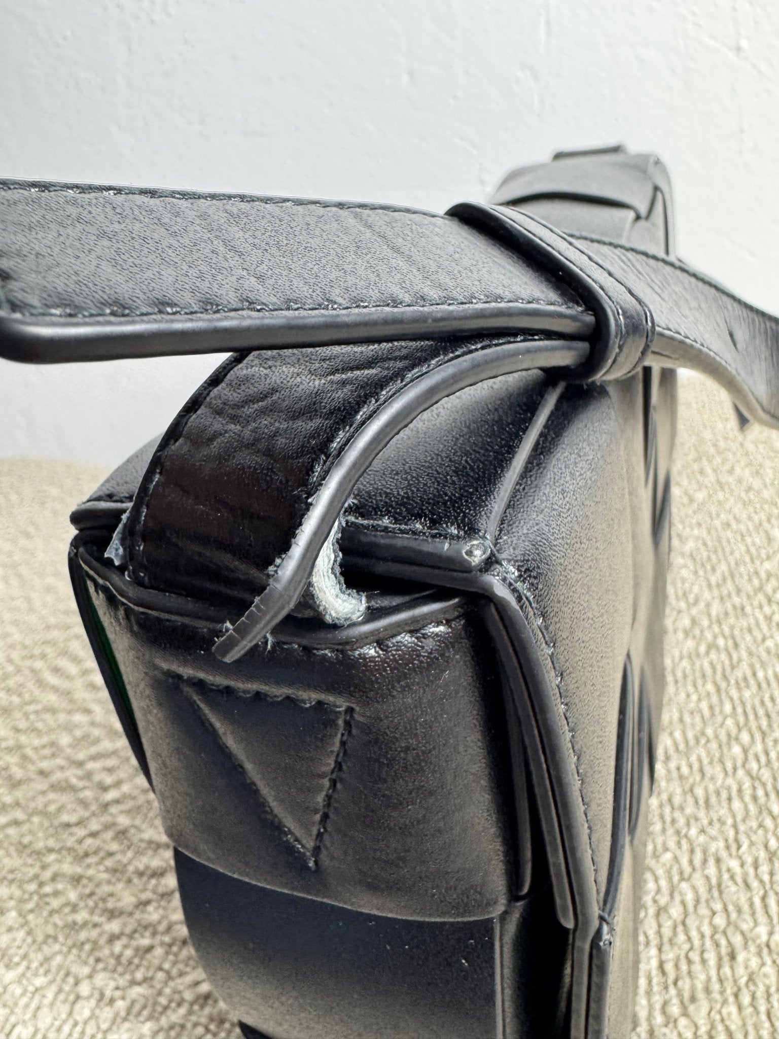 Bottega Veneta Cassette – Schwarz - BagAffair