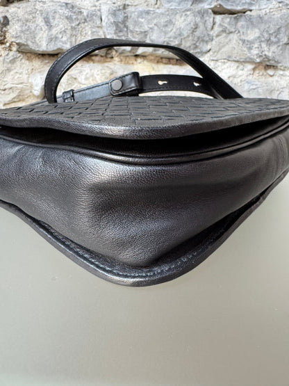 Bottega Veneta Woven Flap Crossbody Bag – Schwarz - BagAffair