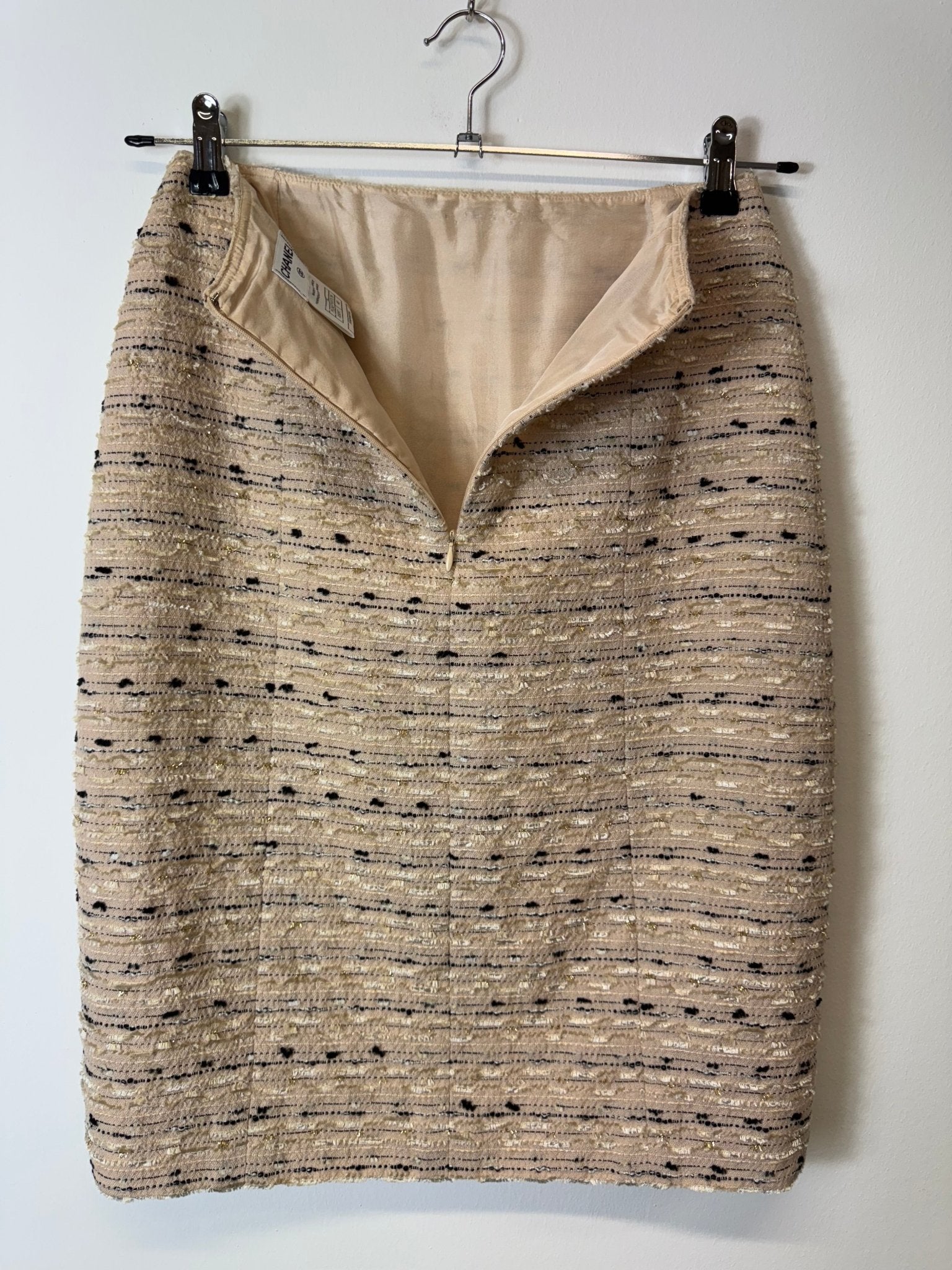CHANEL JP Tag Tweed CC Rock – Größe 40 - BagAffair