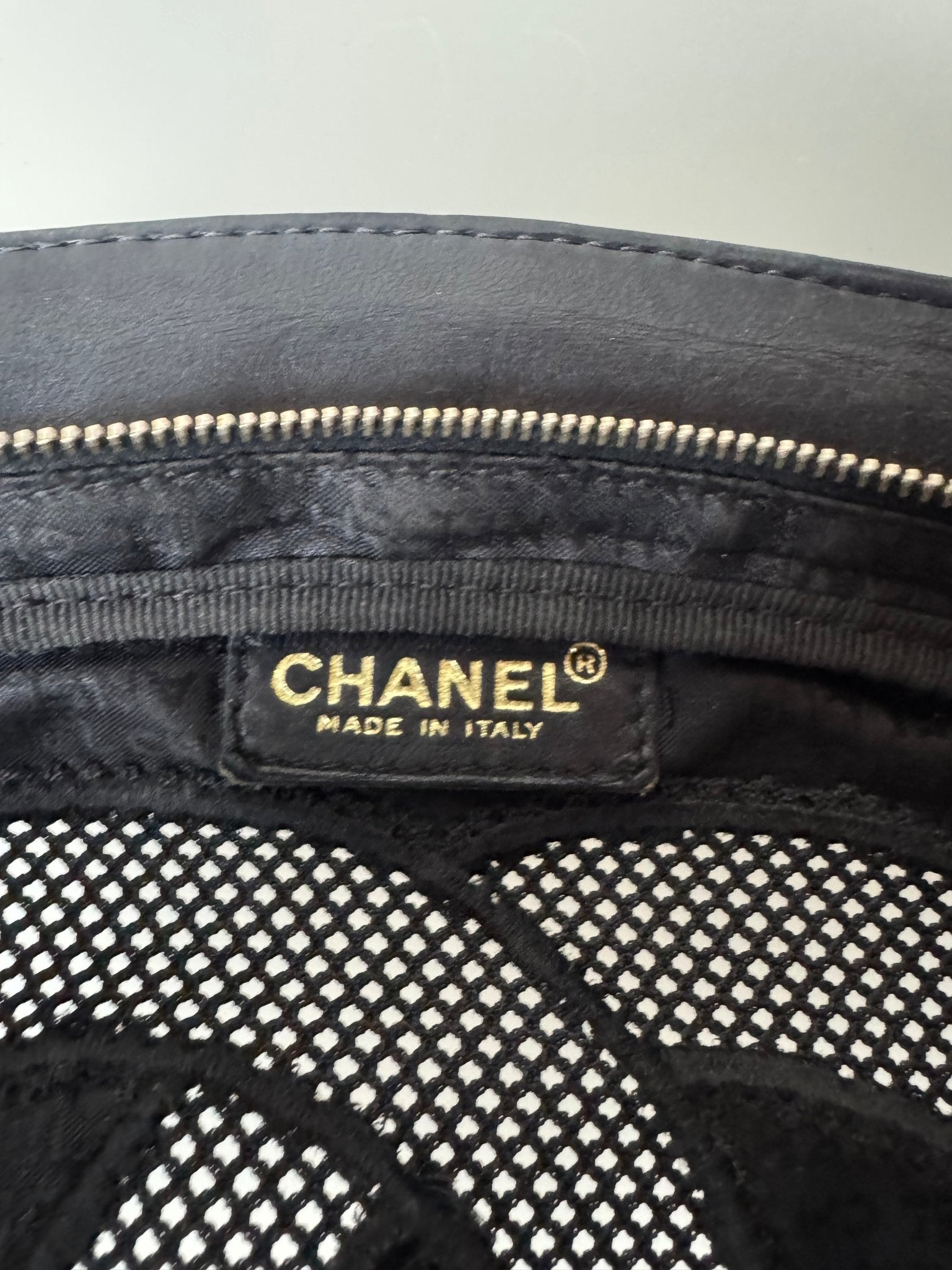 Chanel Tragetasche aus Leinen und Leder – Schwarz - BagAffair