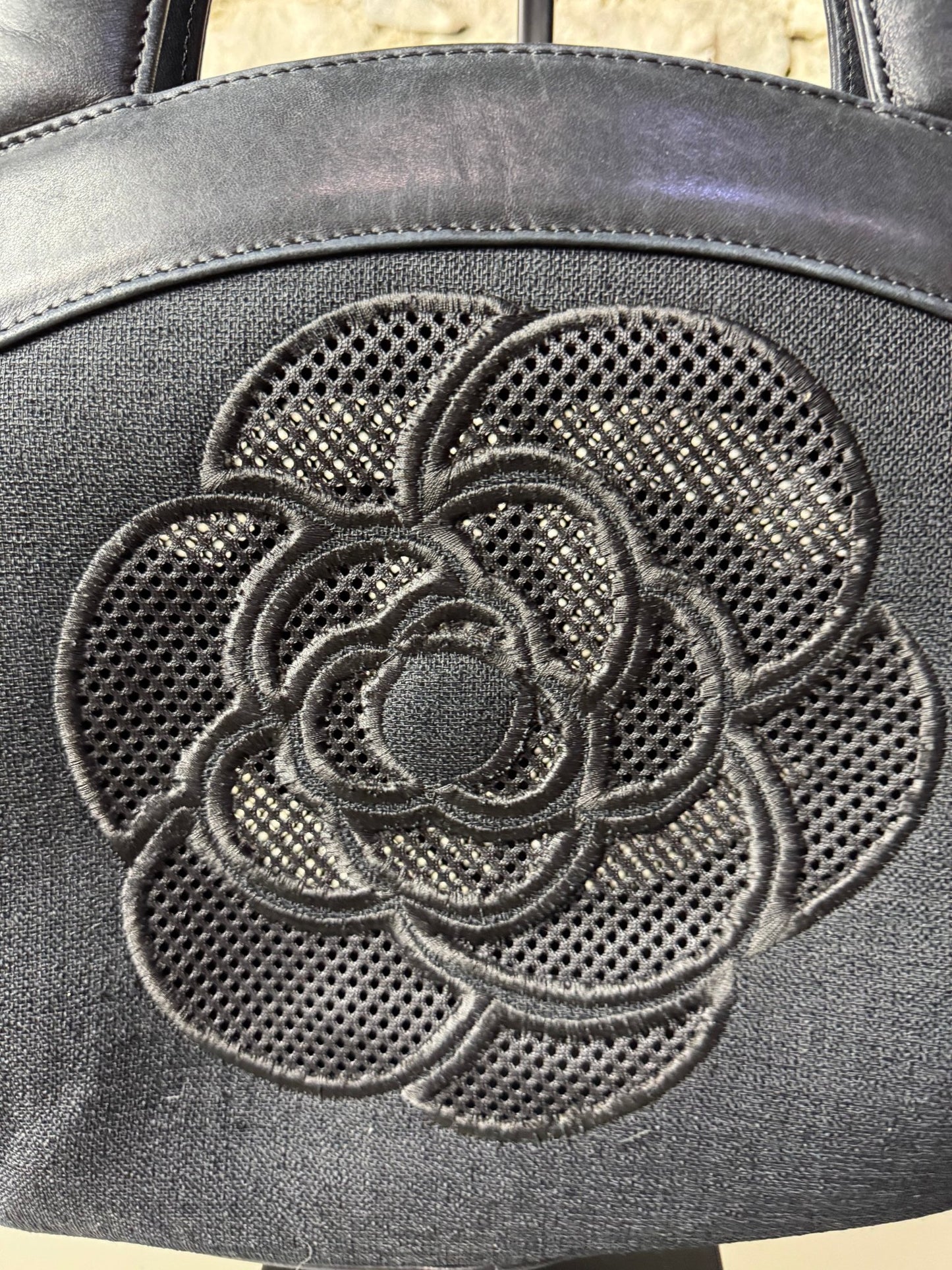 Chanel Tragetasche aus Leinen und Leder – Schwarz - BagAffair