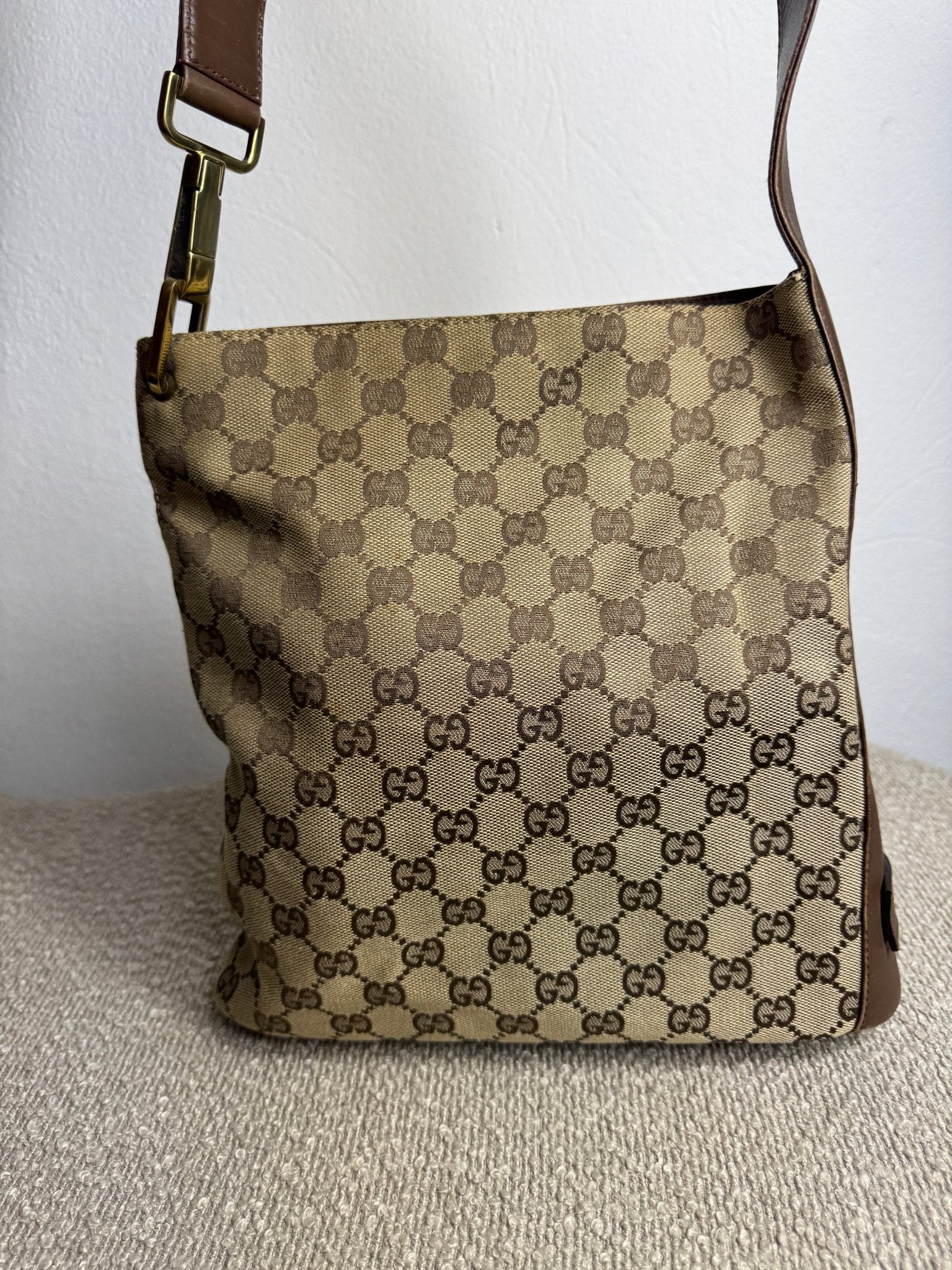 Gucci GG Canvas Shoulder Bag Beige - BagAffair