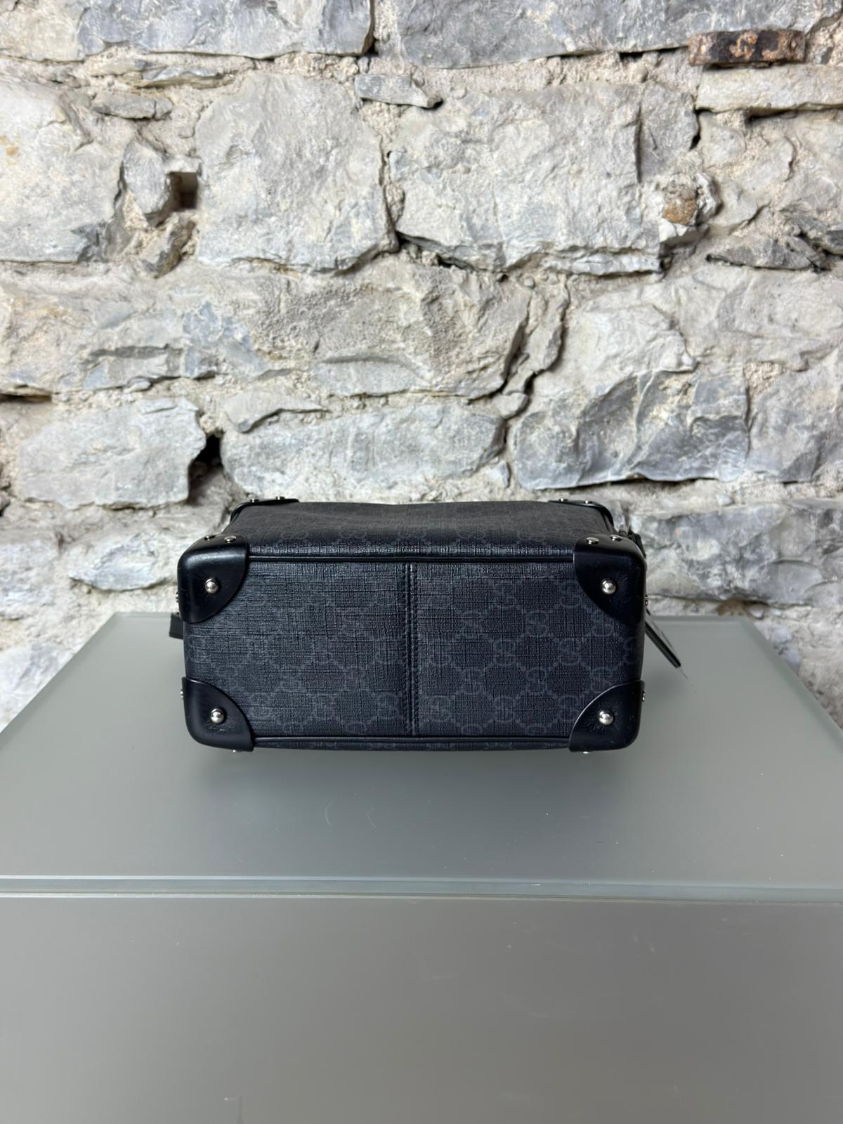 Gucci GG Supreme Soft Koffertasche Schwarz - BagAffair