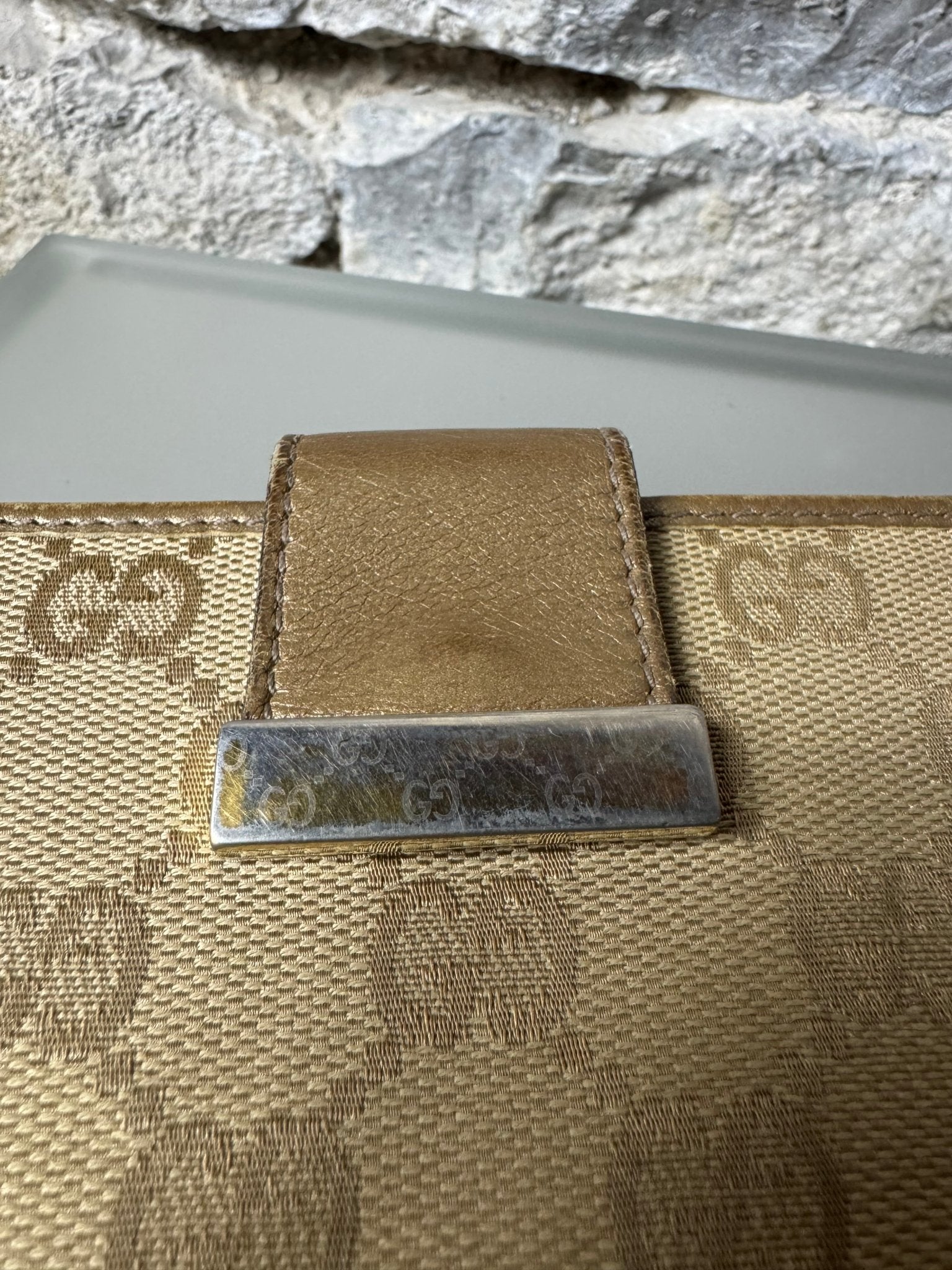 Gucci Vintage GG Canvas Geldbeutel Beige/Gold - BagAffair