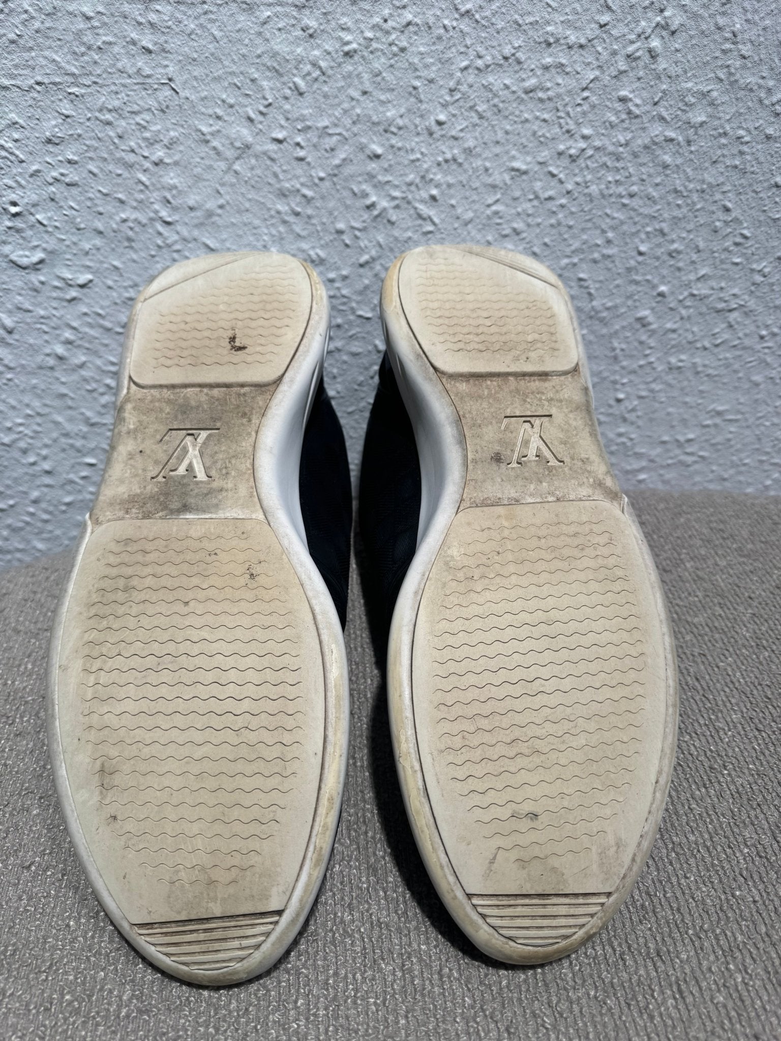 Louis Vuitton Fastlane Sneaker Schwarz / Weiß - BagAffair