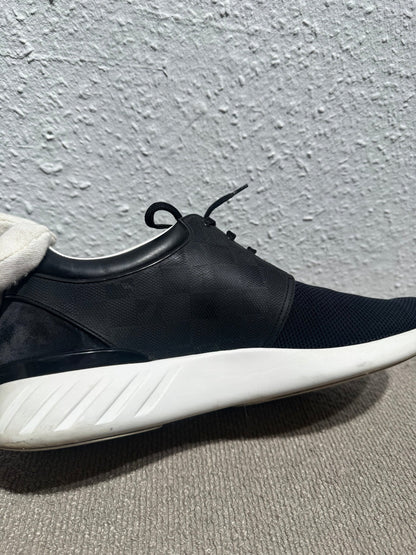 Louis Vuitton Fastlane Sneaker Schwarz / Weiß - BagAffair