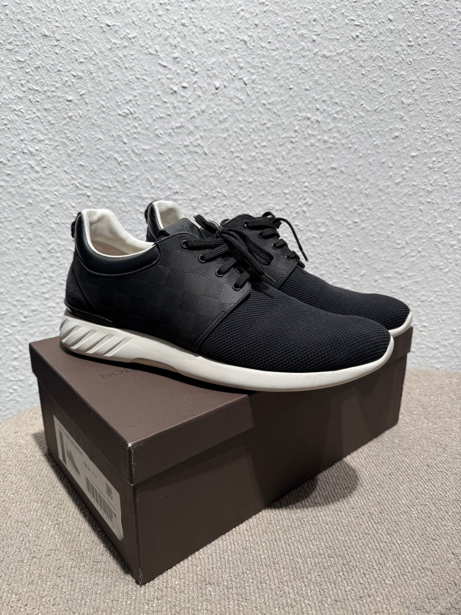 Louis Vuitton Fastlane Sneaker Schwarz / Weiß - BagAffair