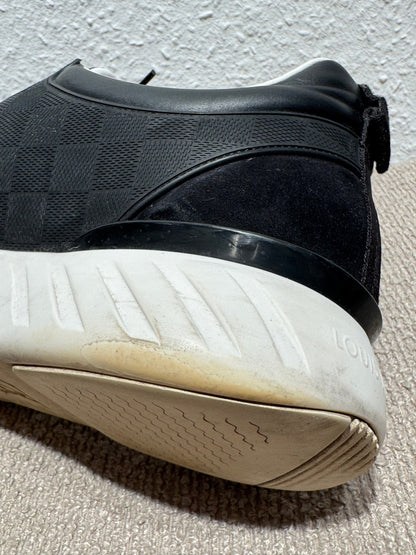 Louis Vuitton Fastlane Sneaker Schwarz / Weiß - BagAffair