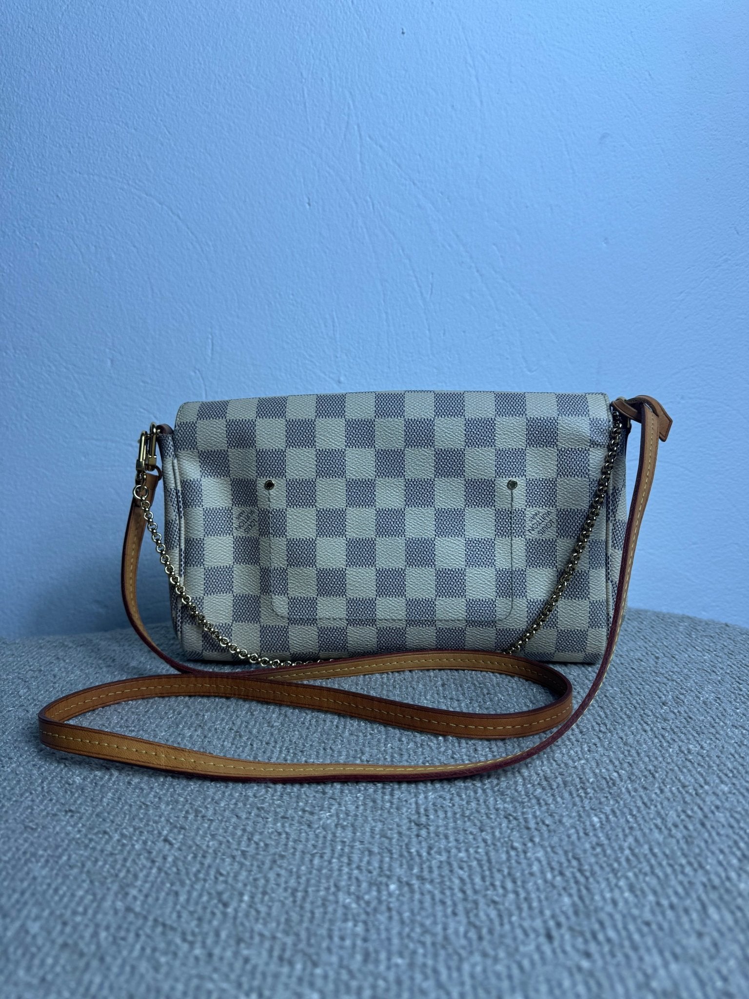 Louis Vuitton Favorite MM – Damier Azur - BagAffair