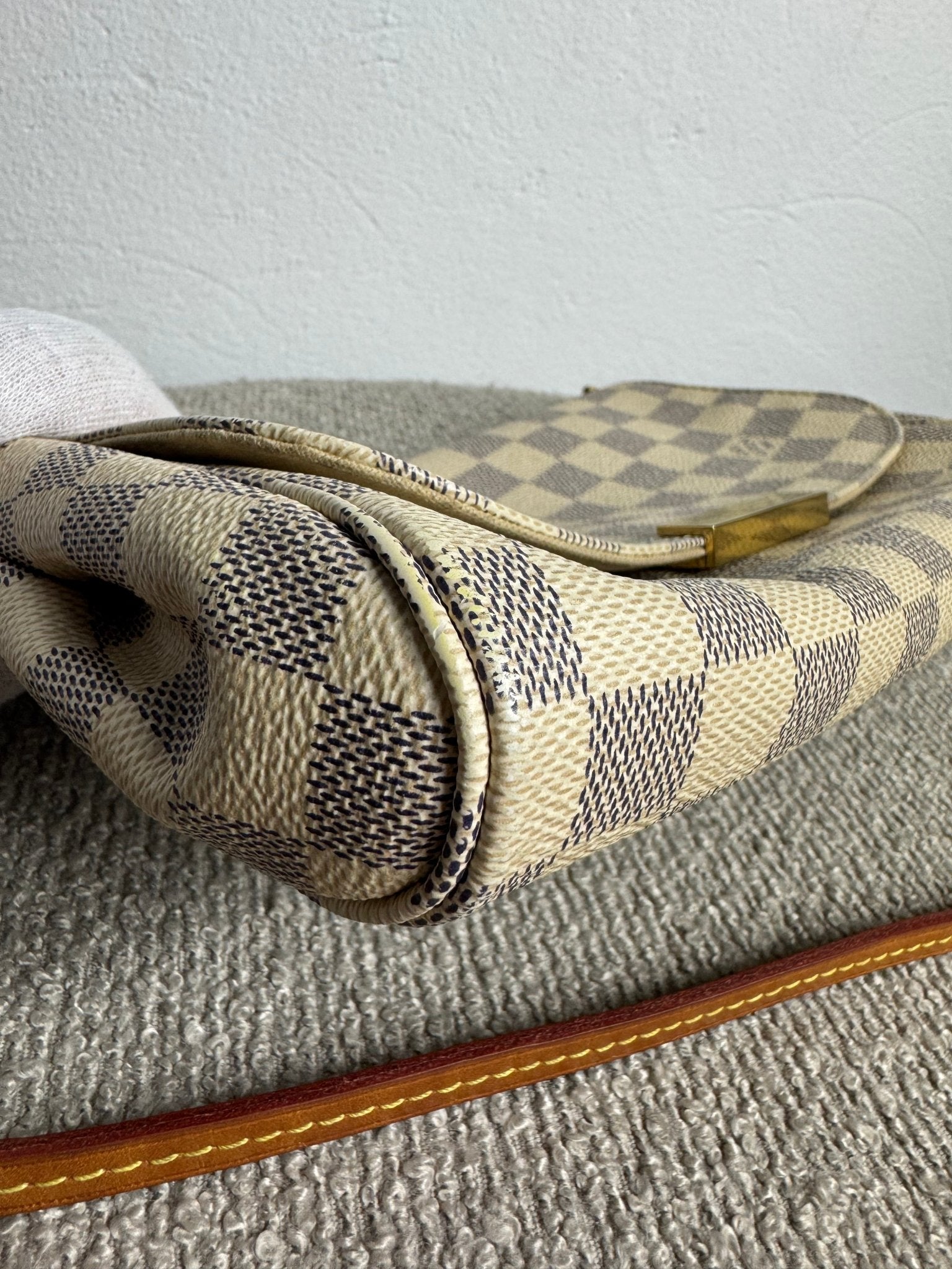 Louis Vuitton Favorite MM – Damier Azur - BagAffair
