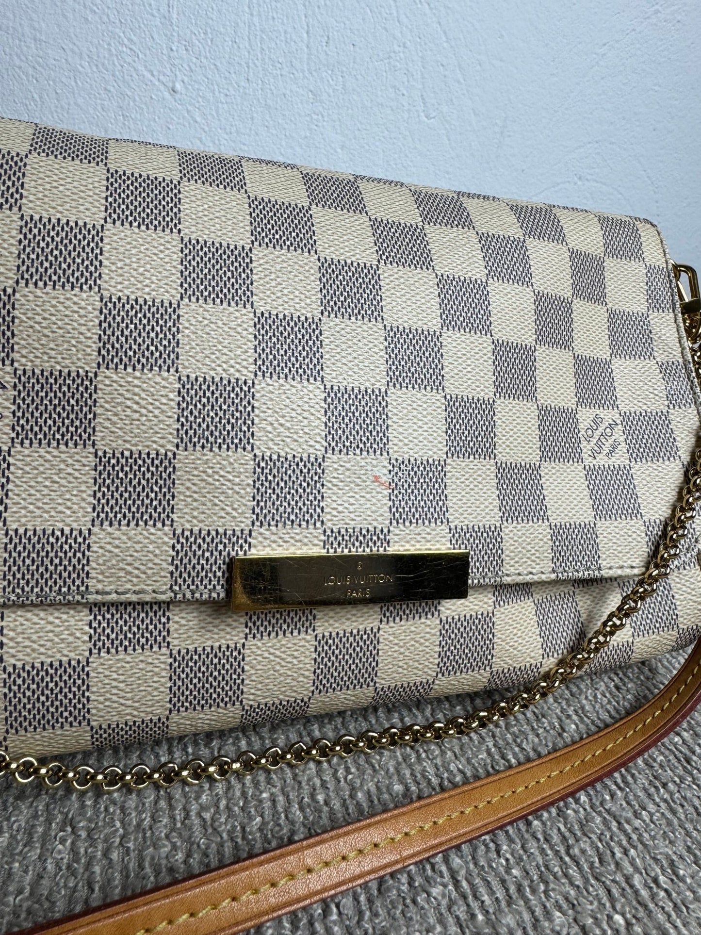 Louis Vuitton Favorite MM – Damier Azur - BagAffair